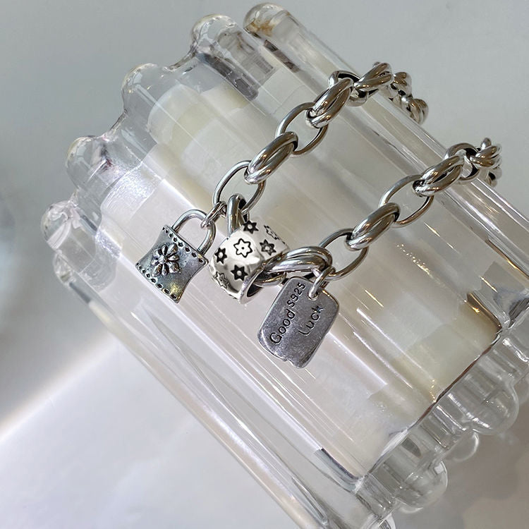Bracelet vintage avec étoile à six branches