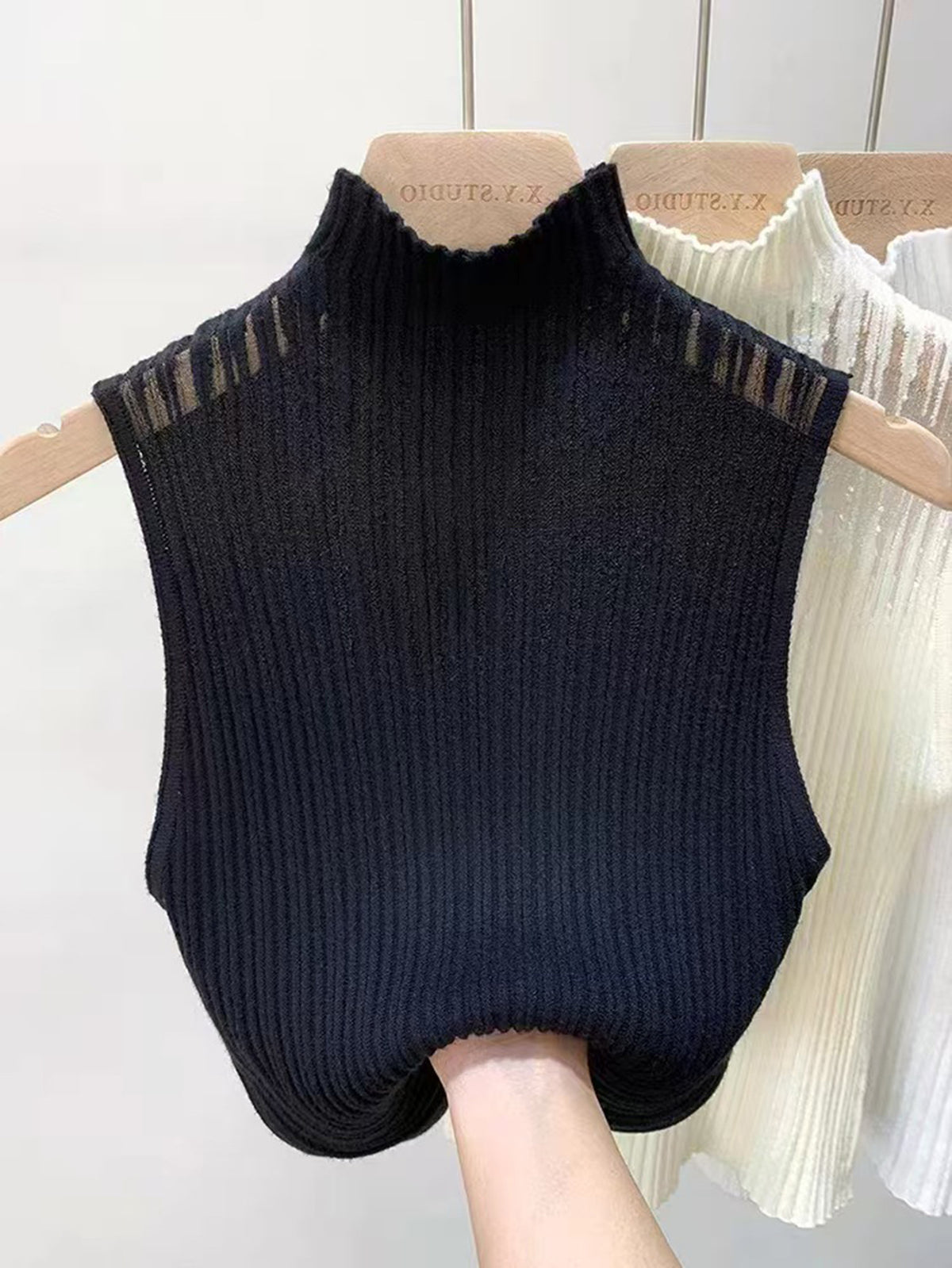 Haut en maille sans manches pour femme avec col élégant