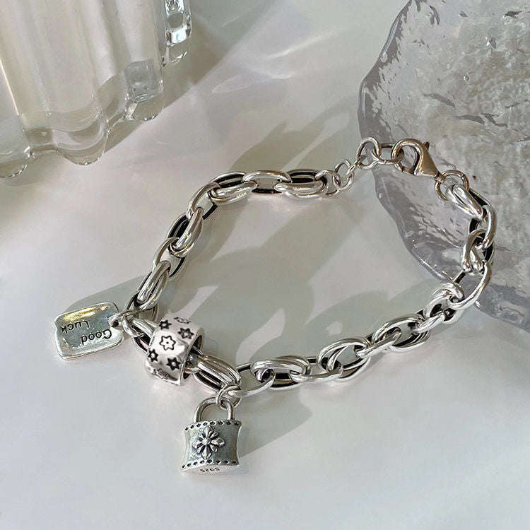 Bracelet vintage avec étoile à six branches