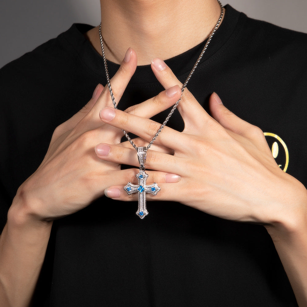 Collier rétro avec pendentif croix
