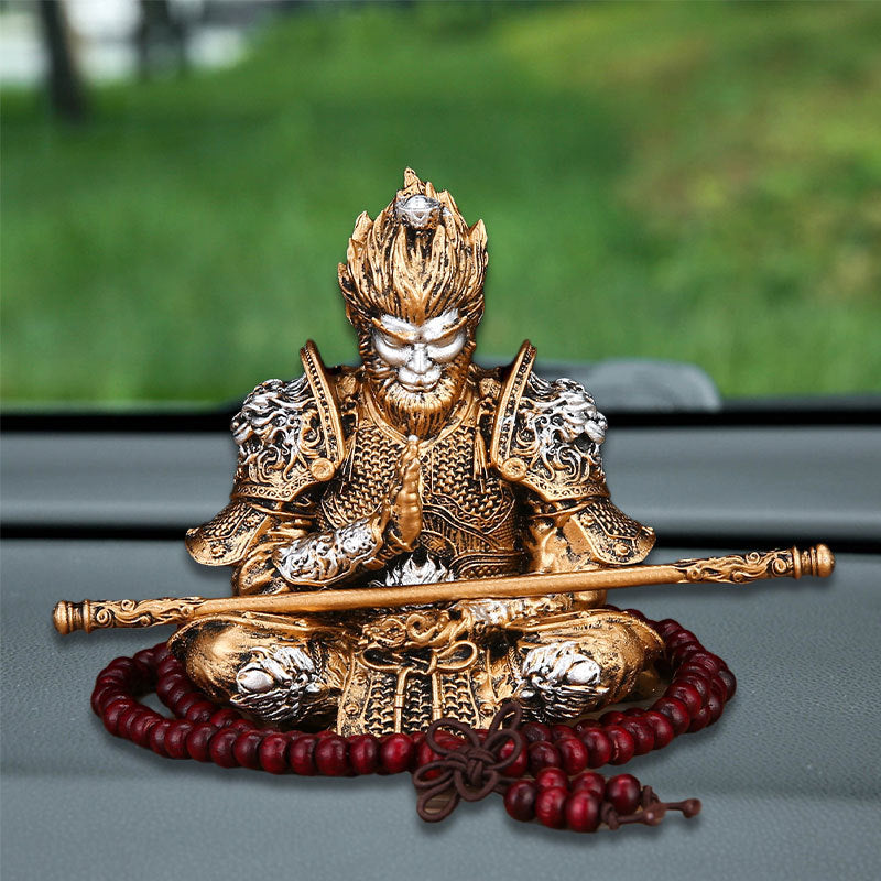 Décoration de voiture représentant le Roi Singe