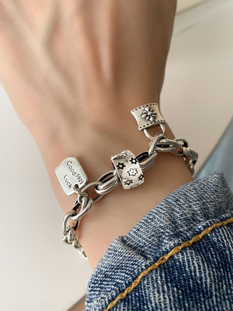 Bracelet vintage avec étoile à six branches