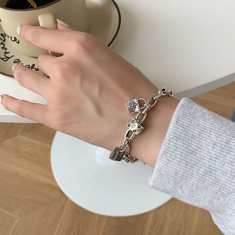 Bracelet vintage avec étoile à six branches