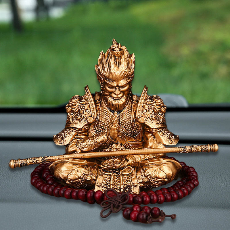 Décoration de voiture représentant le Roi Singe