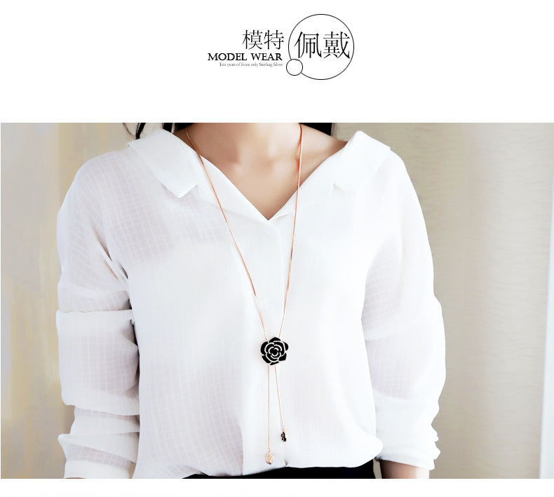 Long collier rétro avec pendentif rose