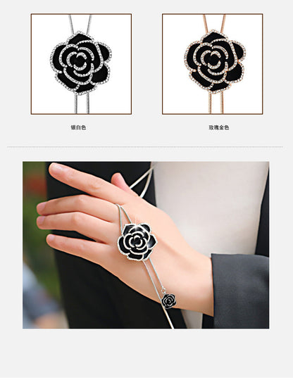Long collier rétro avec pendentif rose