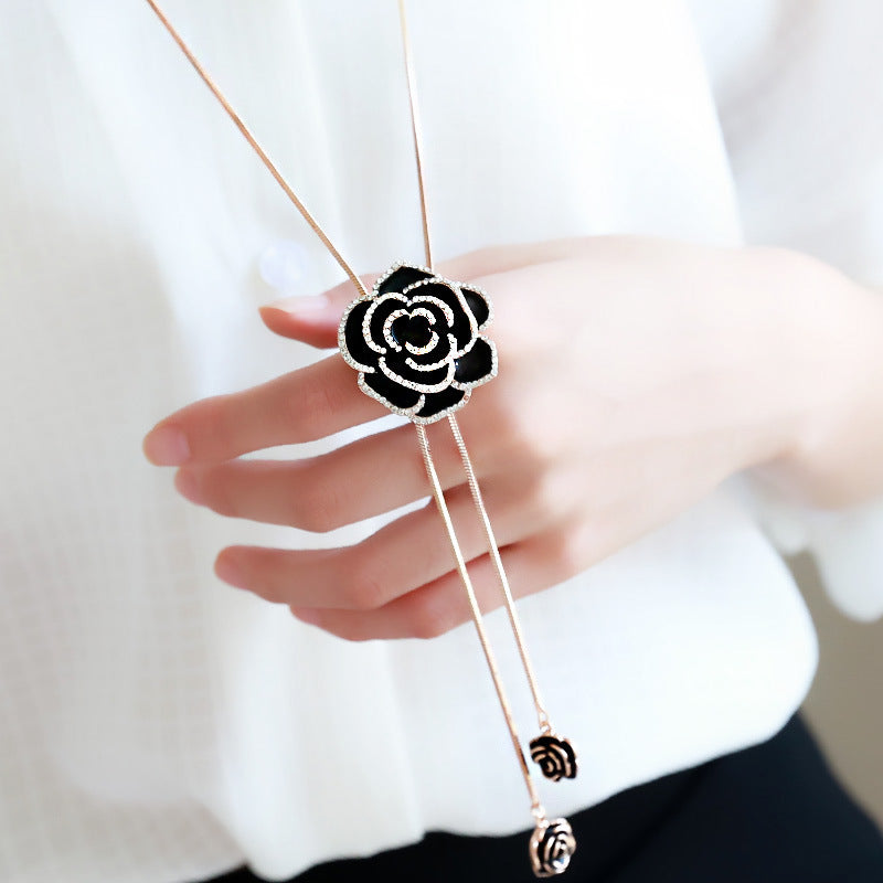 Long collier rétro avec pendentif rose