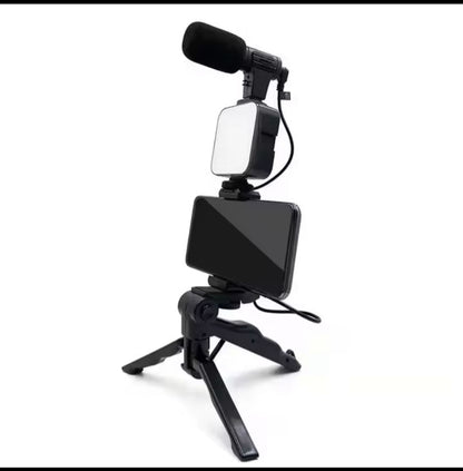Kit Vlogging Complet avec Trépied, Microphone, Lampe LED et Support Smartphone