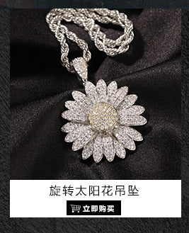 Collier rétro avec pendentif croix