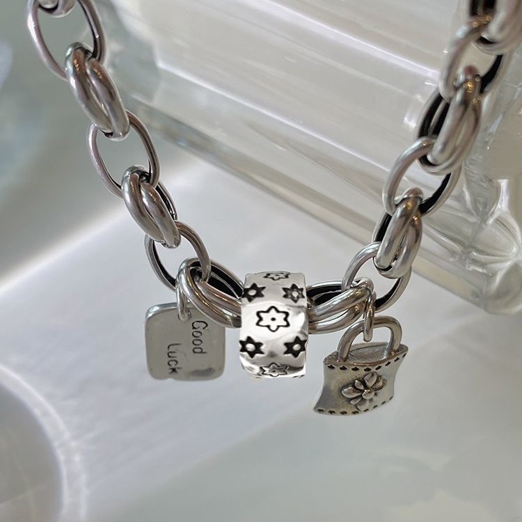 Bracelet vintage avec étoile à six branches