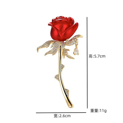 Broche rose rouge pour veste et manteau