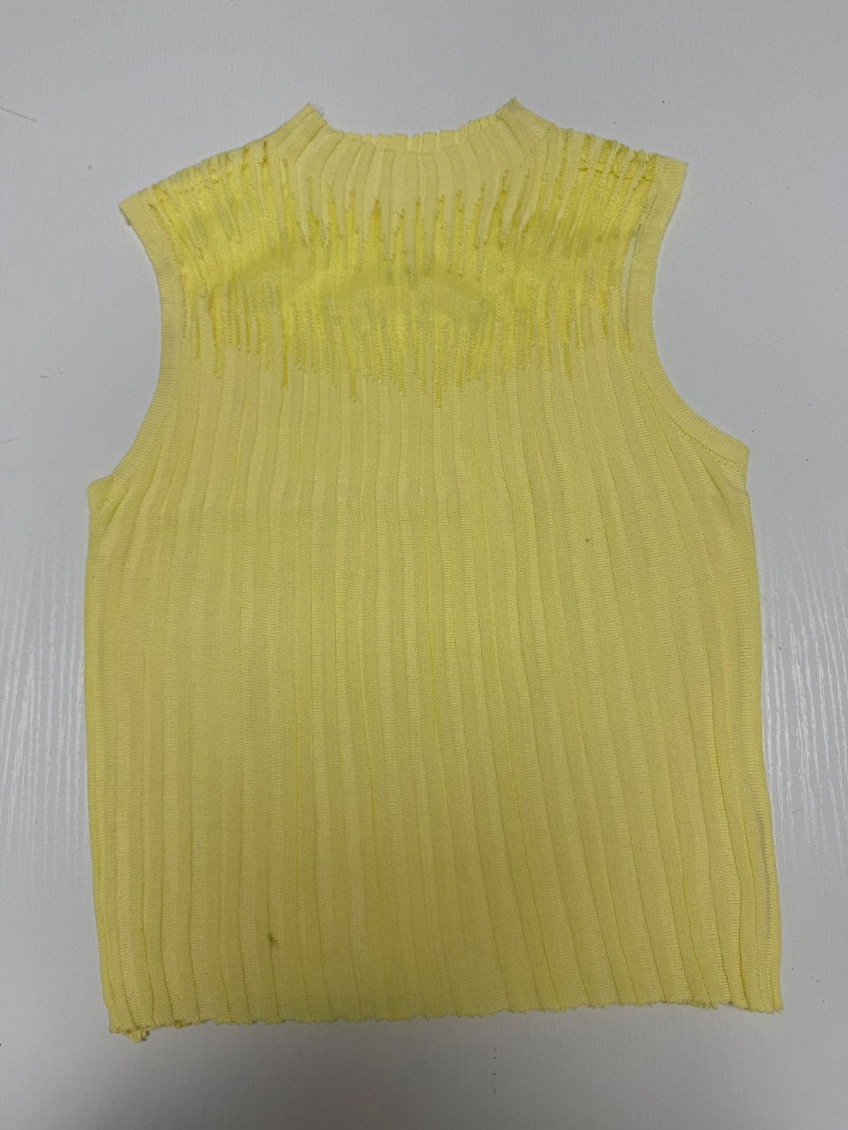 Haut en maille sans manches pour femme avec col élégant