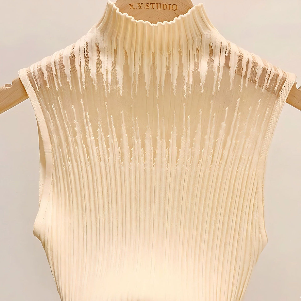 Haut en maille sans manches pour femme avec col élégant
