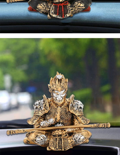 Décoration de voiture représentant le Roi Singe