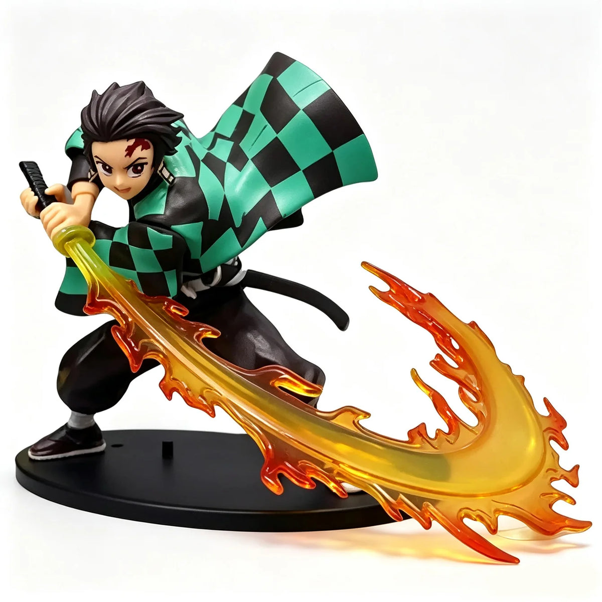 Figurine de guerrier d’anime en pose de combat