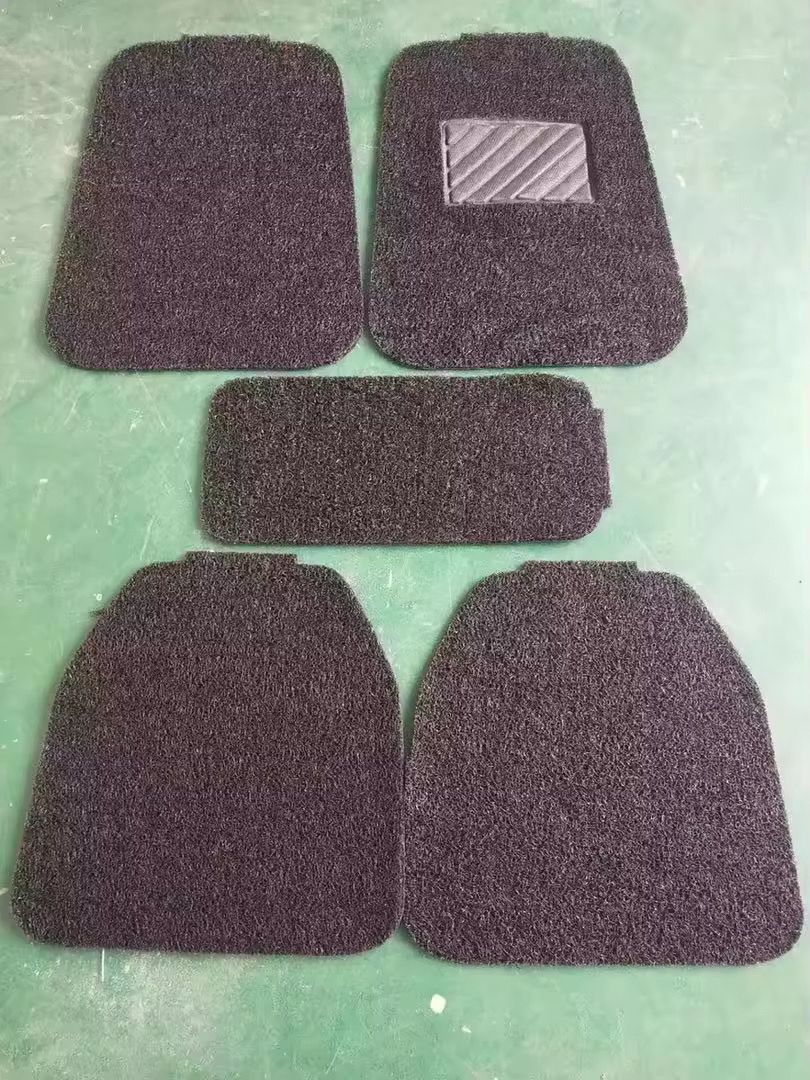 Tapis de Sol Universels pour Voiture – Lot de 5 pièces