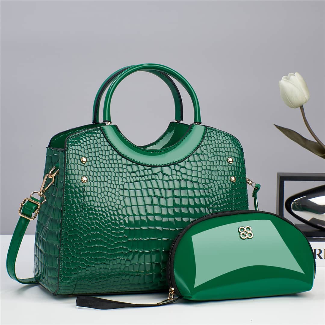 Ensemble de sacs en cuir verni crocodile – Élégance noire