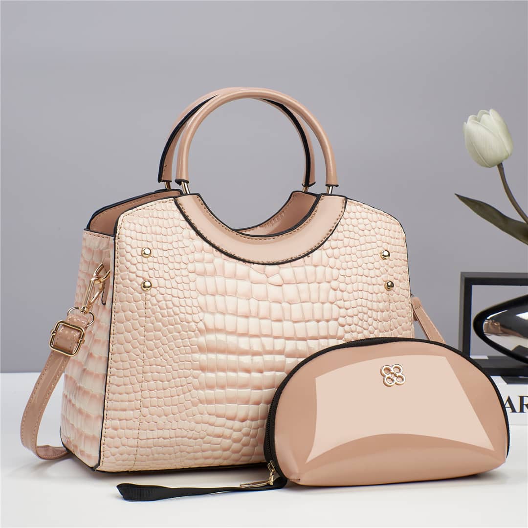 Ensemble de sacs en cuir verni crocodile – Élégance noire
