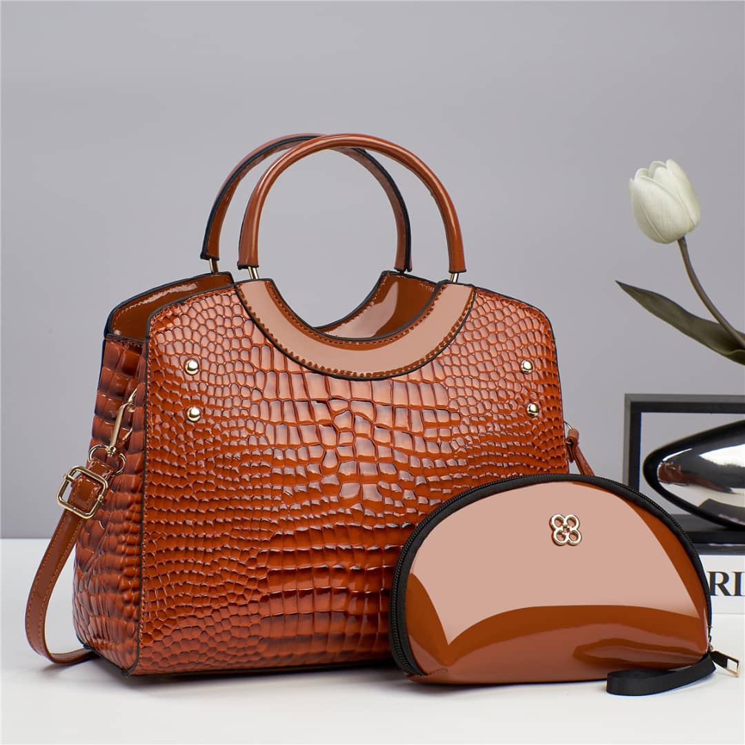 Ensemble de sacs en cuir verni crocodile – Élégance noire